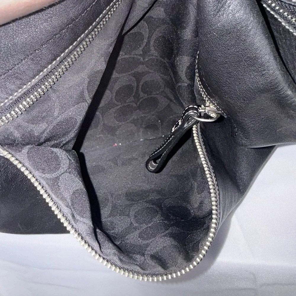 Vintage COACH BLACK East/West Soft Leather Duffle TASSEL Hobo Shoulder Bag Purse